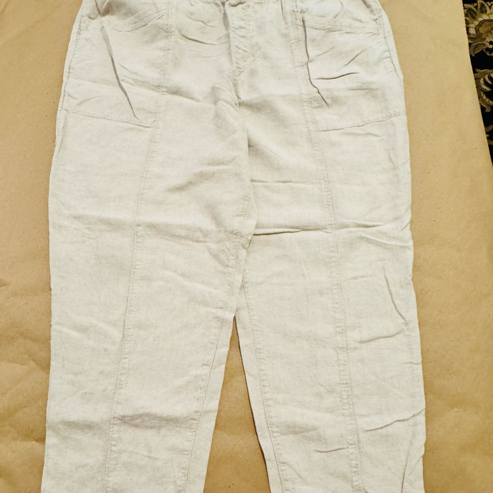 Old Navy Women's Linen straight leg pants.